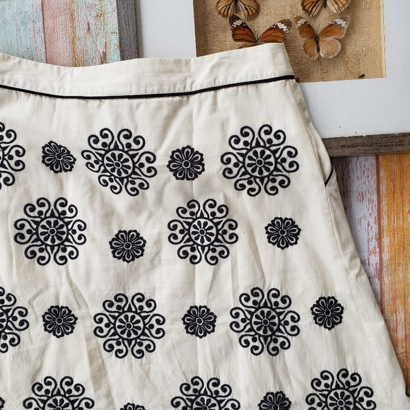 Anthro Lithe Little Cigarro Emboridered Skirt 4 - Picture 6 of 7